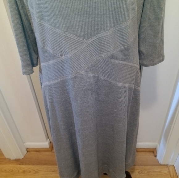 Gray l/s Winter Dress. Size XL - Picture 4 of 5